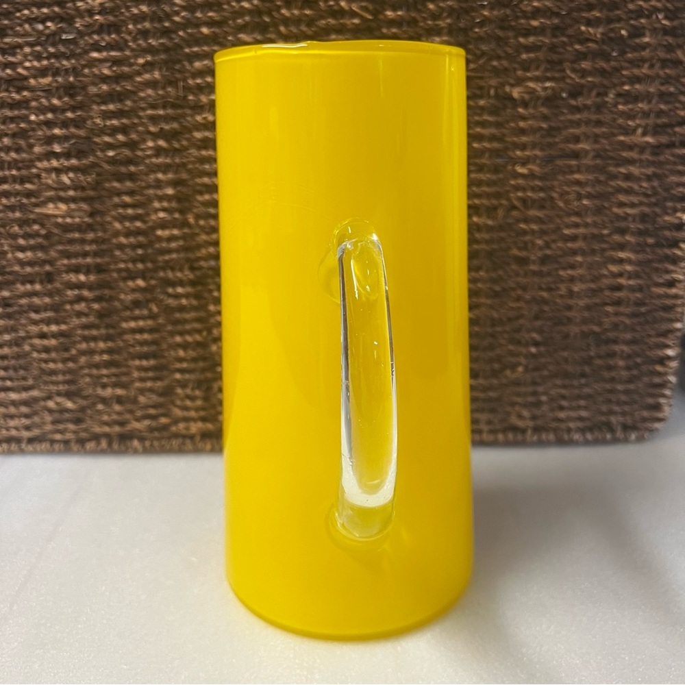Vintage MCM Yellow Glass Beverage Pitcher With Clear Applied Handle - Picture 4 of 14